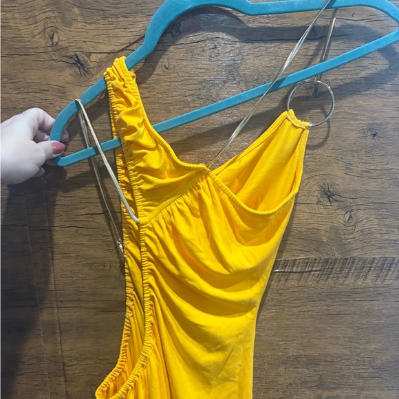 Weworewhat Snake Chain Jersey Knit
Cutout Maxi Dress - Picture 9 of 9